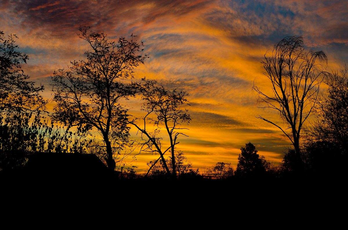 Red sky at night: does it really mean good weather?